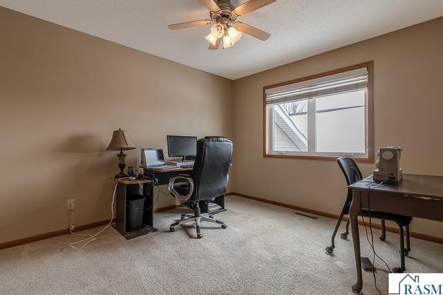 612 St Andrews Drive, Mankato, MN 56001