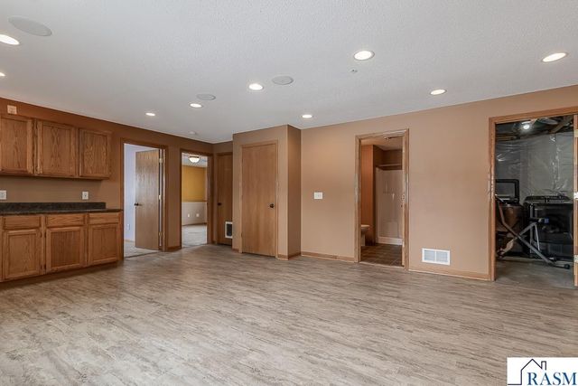 612 St Andrews Drive, Mankato, MN 56001