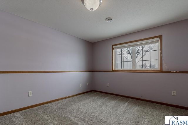 612 St Andrews Drive, Mankato, MN 56001