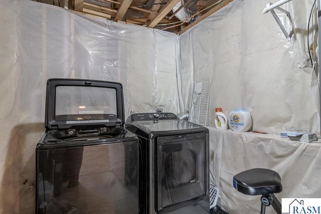 612 St Andrews Drive, Mankato, MN 56001