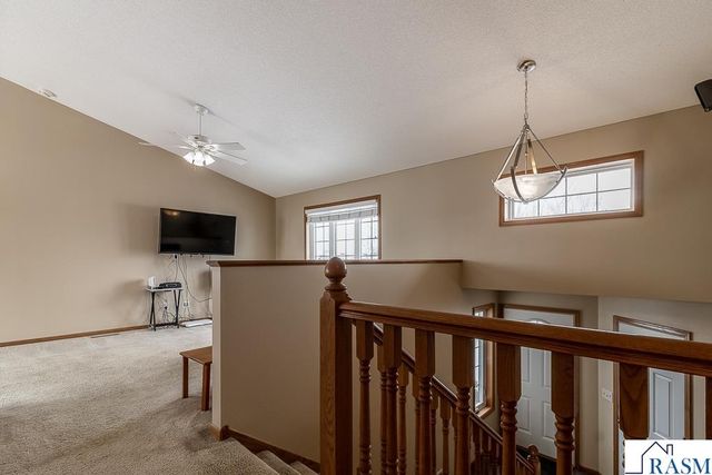 612 St Andrews Drive, Mankato, MN 56001