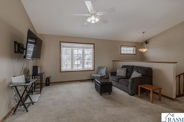 612 St Andrews Drive, Mankato, MN 56001