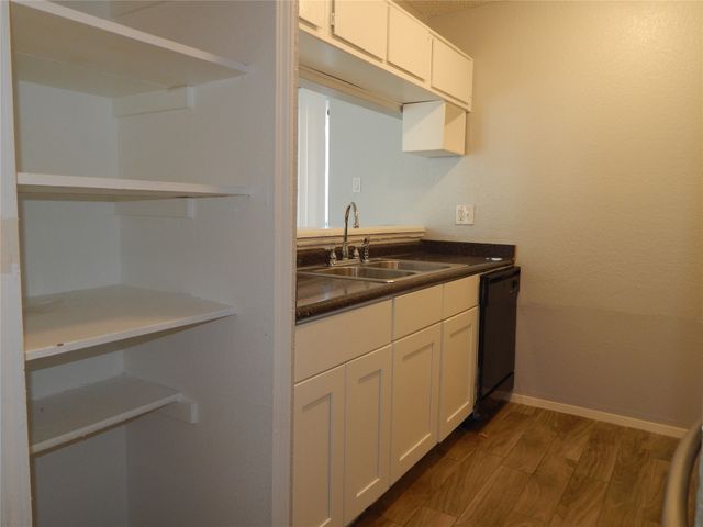 6715 Whiteridge Drive, Dallas, TX 75217