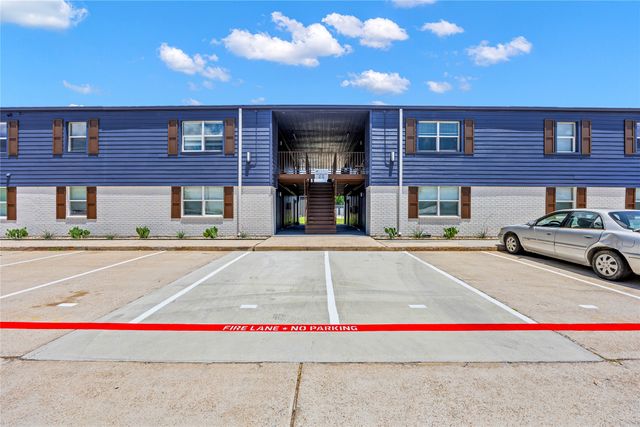 4639 Williams Road 215, Benbrook, TX 76116