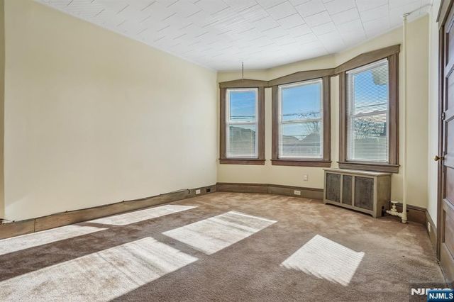 18 2nd Street, Clifton, NJ 07011