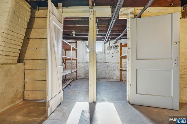 18 2nd Street, Clifton, NJ 07011