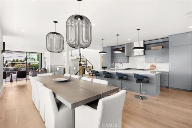 724 24th Place, Hermosa Beach, CA 90254