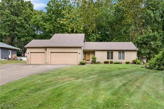 5737 Towerview Drive, New Franklin, OH 44319