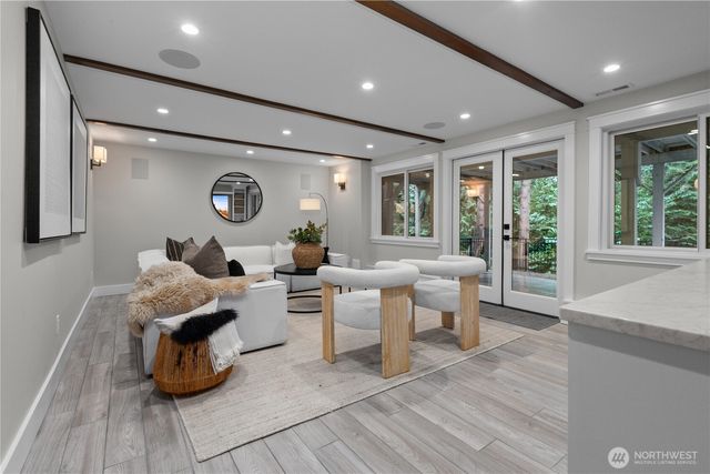 3227 103rd Place NE, Bellevue, WA 98004