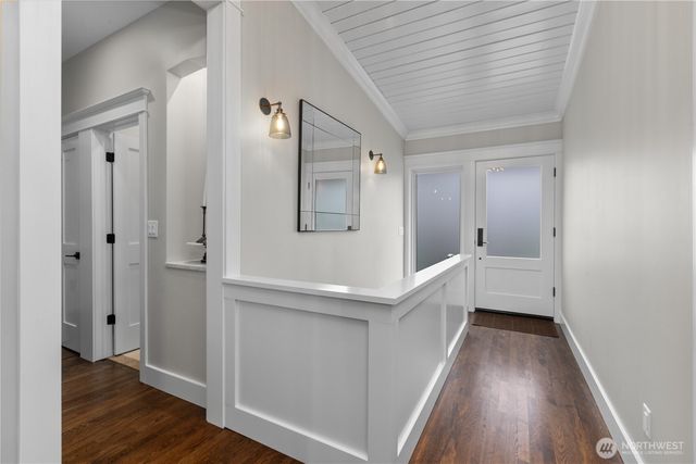 3227 103rd Place NE, Bellevue, WA 98004