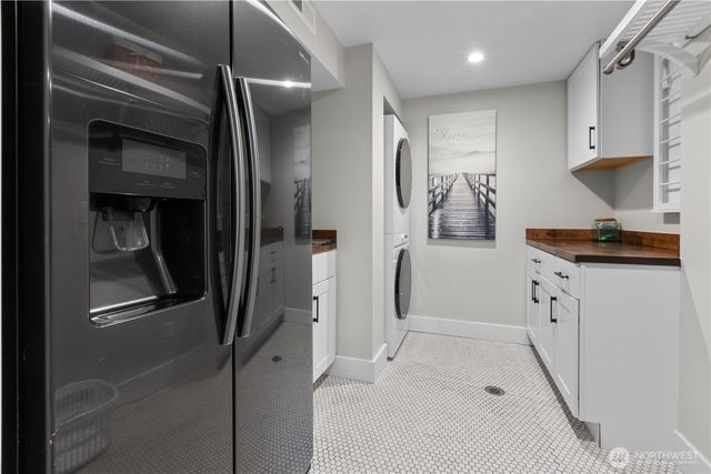 3227 103rd Place NE, Bellevue, WA 98004