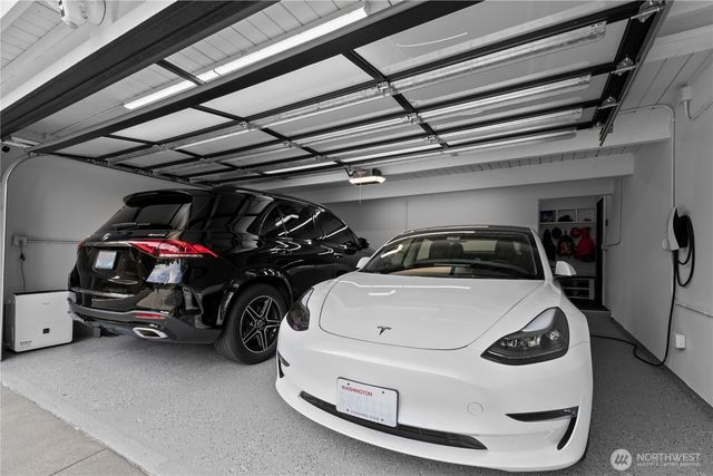 3227 103rd Place NE, Bellevue, WA 98004