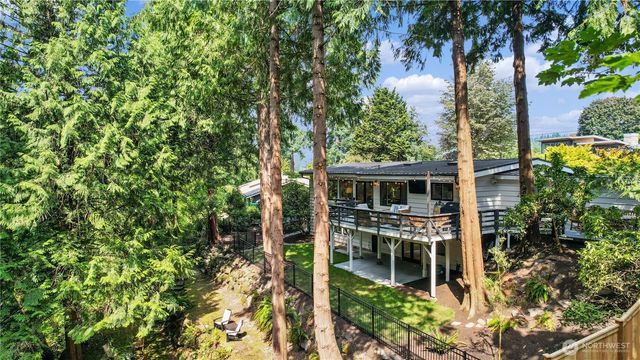 3227 103rd Place NE, Bellevue, WA 98004