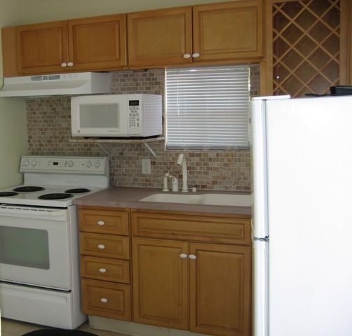 414 Ardmore Rd, West Palm Beach, FL 33401