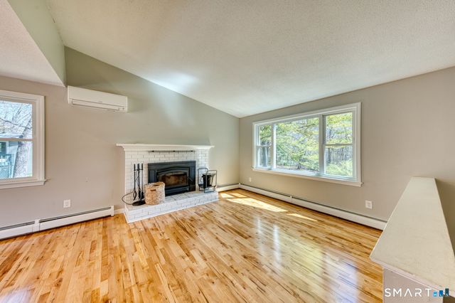 371 Warrenville Road, Mansfield, CT 06250