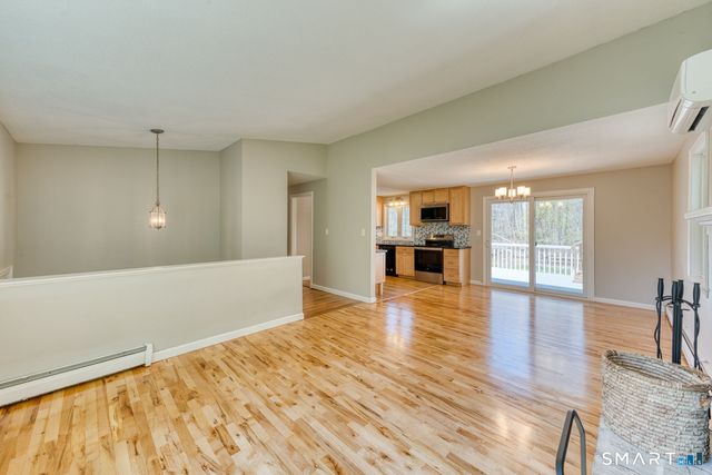 371 Warrenville Road, Mansfield, CT 06250