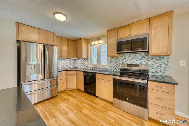371 Warrenville Road, Mansfield, CT 06250