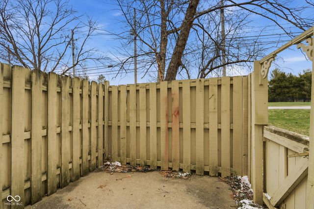 2612 Chaseway Court, Indianapolis, IN 46268