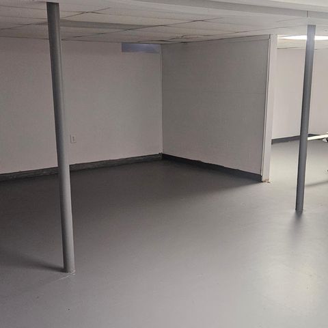 23100 Mapleridge Drive, Southfield, MI 48075