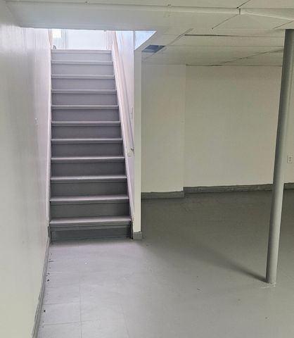 23100 Mapleridge Drive, Southfield, MI 48075