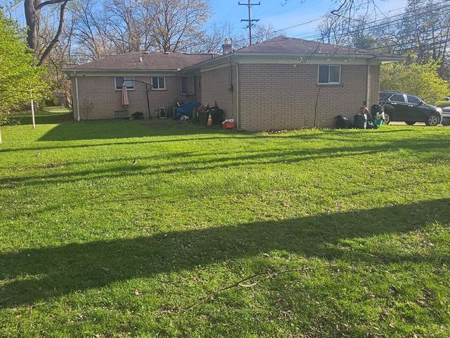 23100 Mapleridge Drive, Southfield, MI 48075