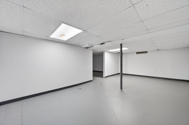 23100 Mapleridge Drive, Southfield, MI 48075