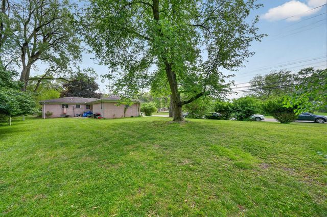 23100 Mapleridge Drive, Southfield, MI 48075