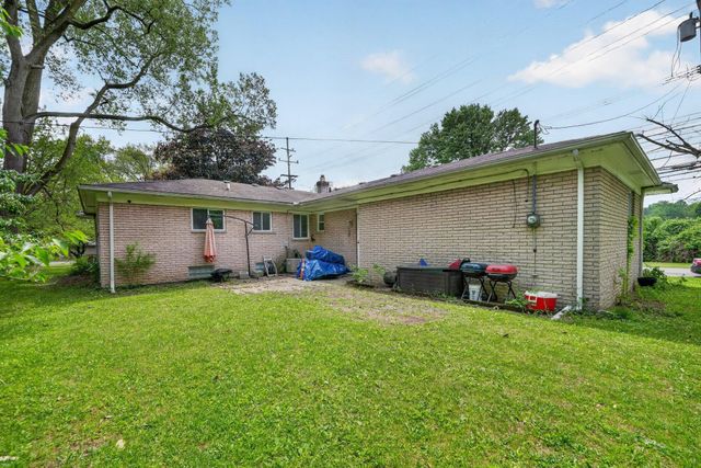23100 Mapleridge Drive, Southfield, MI 48075