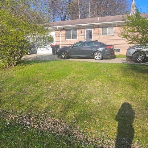 23100 Mapleridge Drive, Southfield, MI 48075