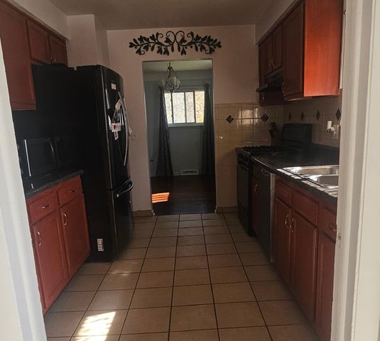 23100 Mapleridge Drive, Southfield, MI 48075