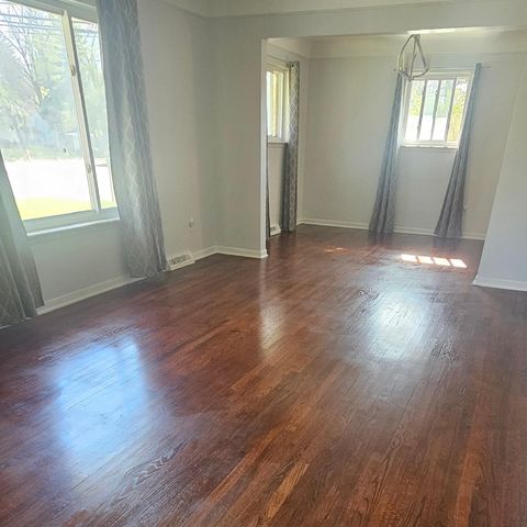 23100 Mapleridge Drive, Southfield, MI 48075