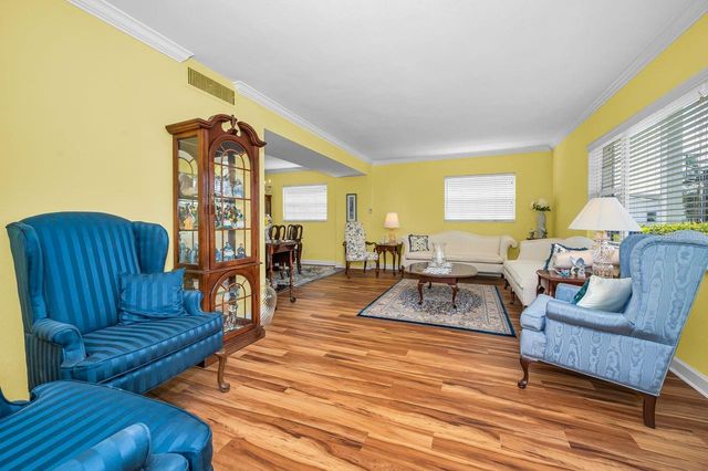 1310 41ST AVENUE NE, St Petersburg, FL 33703