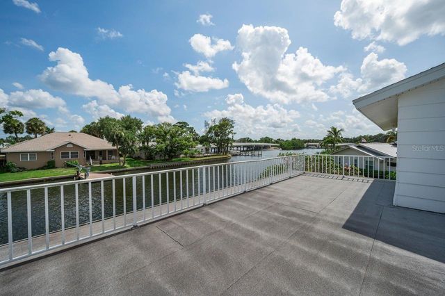 1310 41ST AVENUE NE, St Petersburg, FL 33703