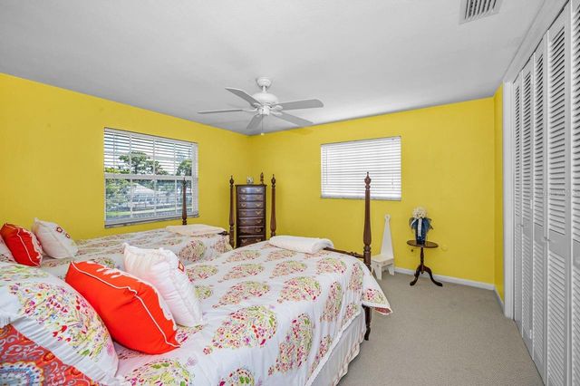 1310 41ST AVENUE NE, St Petersburg, FL 33703