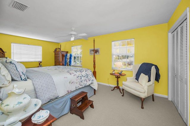 1310 41ST AVENUE NE, St Petersburg, FL 33703