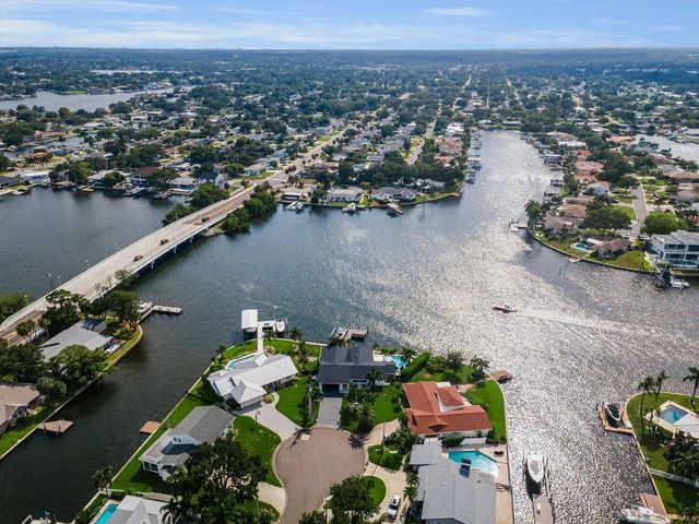1310 41ST AVENUE NE, St Petersburg, FL 33703