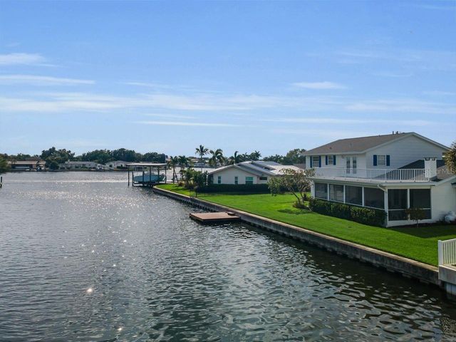 1310 41ST AVENUE NE, St Petersburg, FL 33703