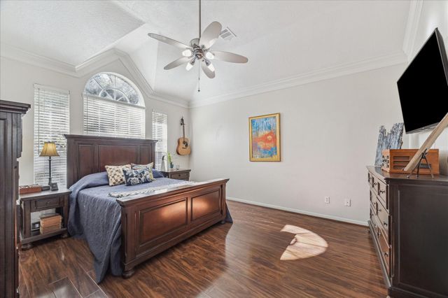 14131 Lake Trail Drive, Sugar Land, TX 77498