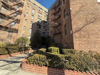 83-55 Woodhaven Boulevard 3A, Woodhaven, NY 11421