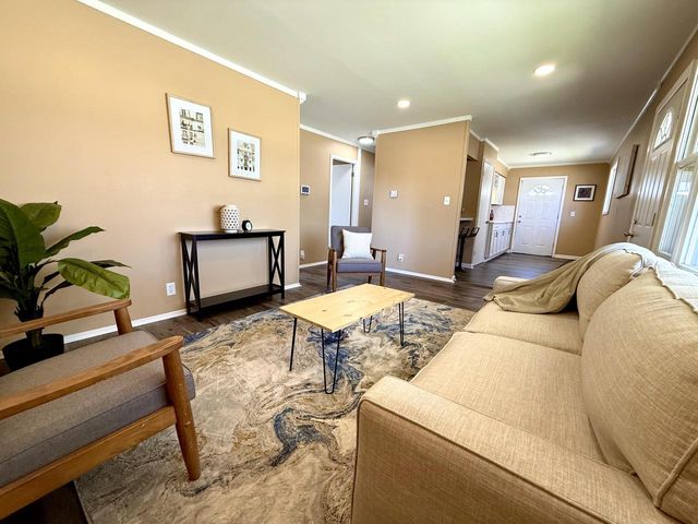 7009 Carmen AVENUE, Milwaukee, WI 53218