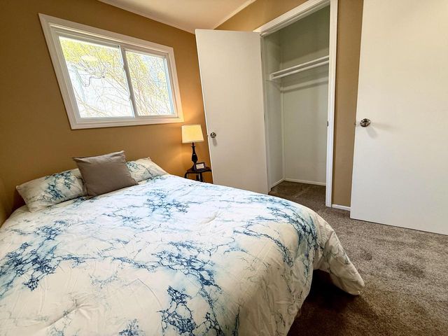 7009 Carmen AVENUE, Milwaukee, WI 53218