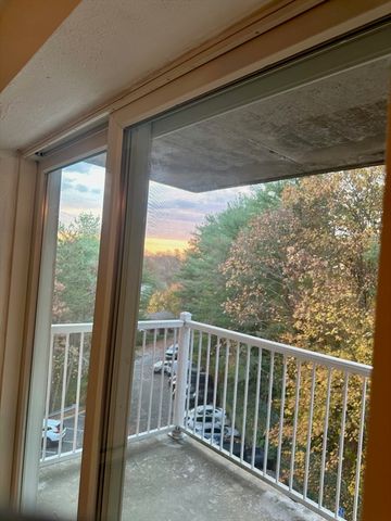 70 Nicholas Rd 65, Framingham, MA 01701