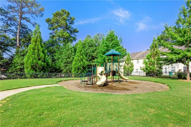 2396 Camden Oak Way, Lithonia, GA 30058