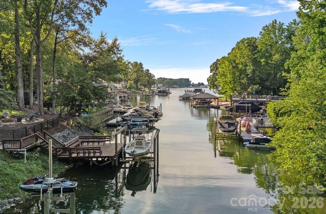 20338 Christofle Drive, Cornelius, NC 28031