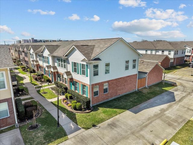 1937 Kemah Village Drive, Kemah, TX 77565