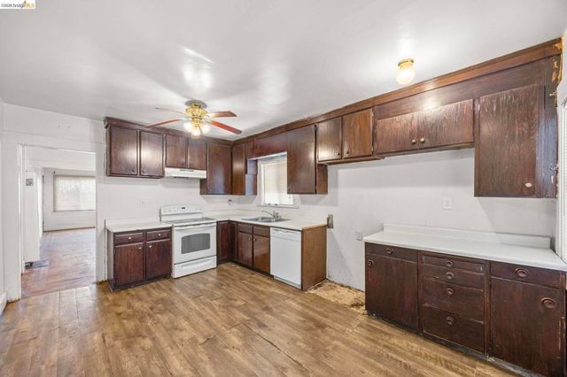 1439 92nd Ave., Oakland, CA 94603