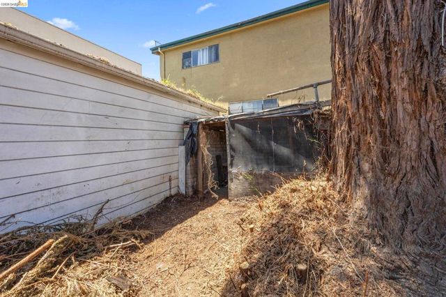 1439 92nd Ave., Oakland, CA 94603