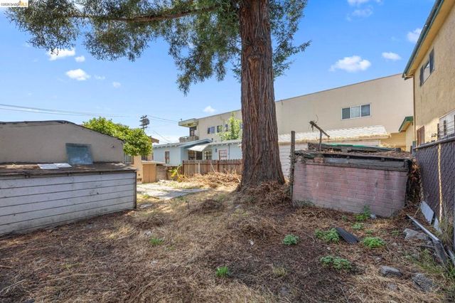 1439 92nd Ave., Oakland, CA 94603