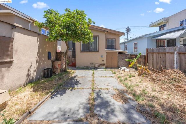 1439 92nd Ave., Oakland, CA 94603