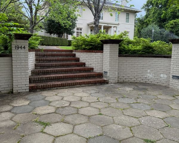 1944 S Hull Street, Montgomery, AL 36104
